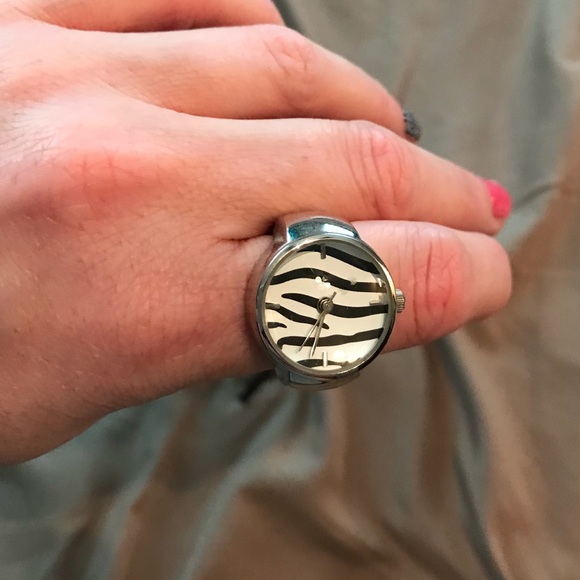 Watch Ring - Picture 1 of 3